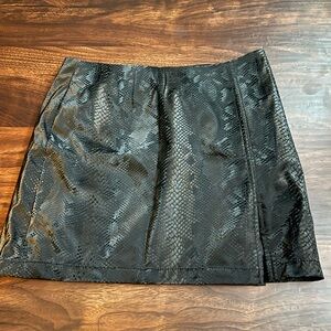 NWT Juicy Couture Black Snakeskin Mini Skirt